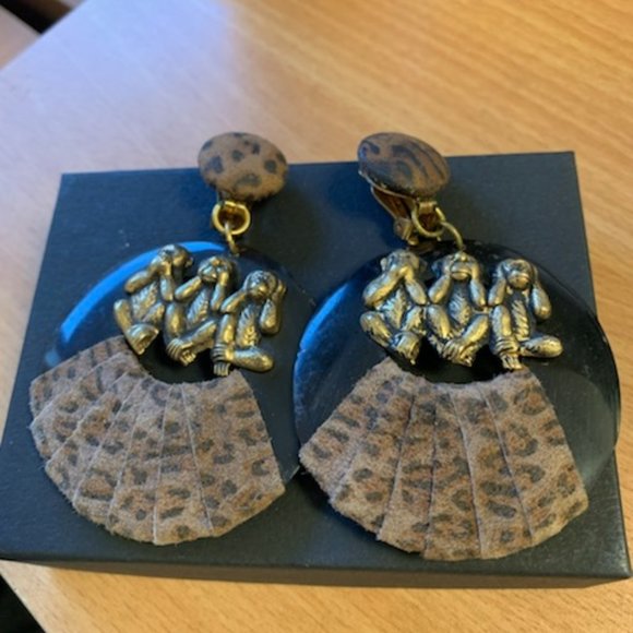 Speak no evil, see no evil , hear no evil fun earrings - Picture 1 of 7